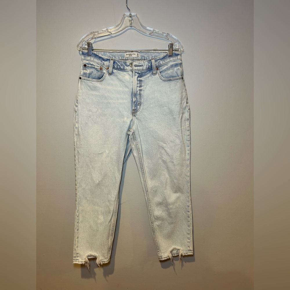 Abercrombie & Fitch The Mom High Rise Jeans Size29 (8S) Light Wash DistressedHem